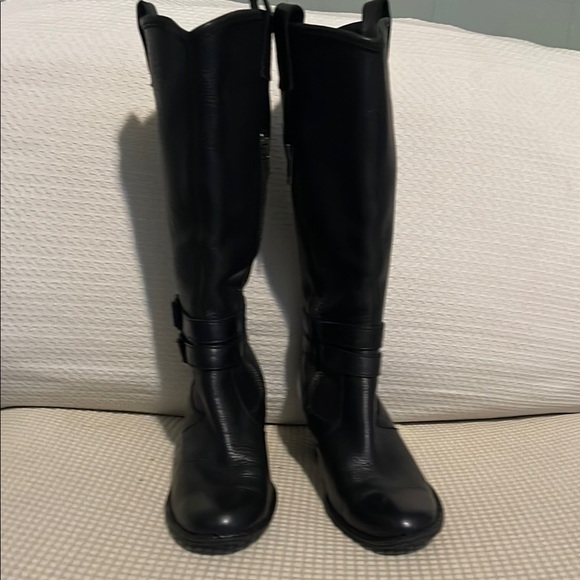 Born Black Waterproof Rain Boots - Picture 1 of 8